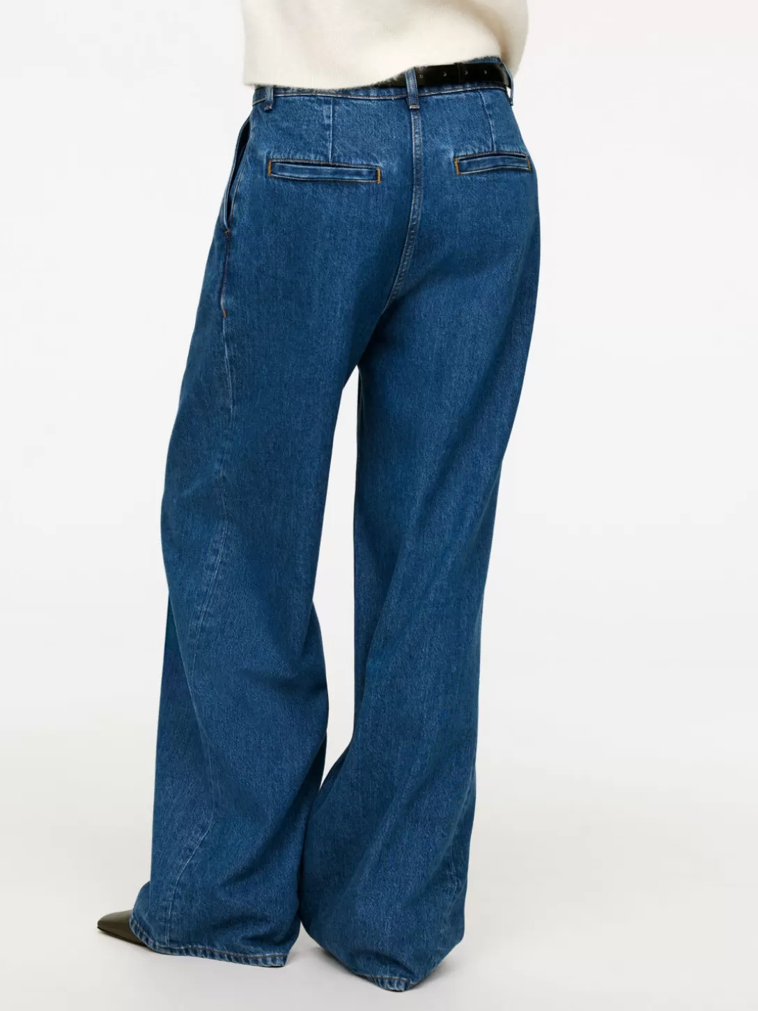 ARKET Byxa I Denim Med Vida Ben- Byxor | Jeans