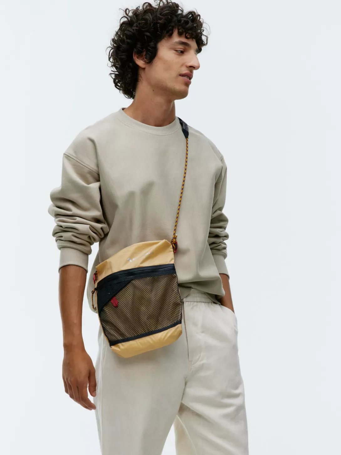 ARKET Klättermusen Algir Multislots Tillbehörsväska- Crossbody | Träningskläder